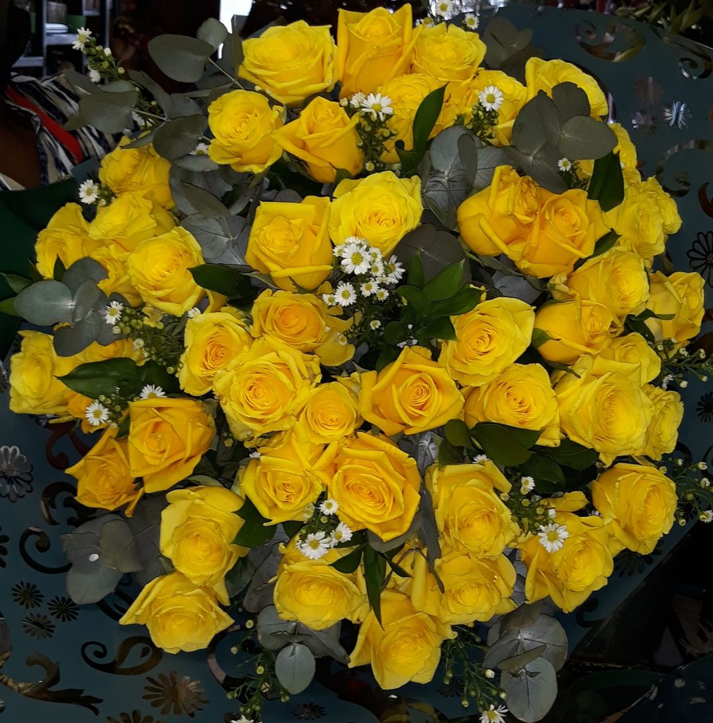 Bunch of yellow roses – Order Flowers Online